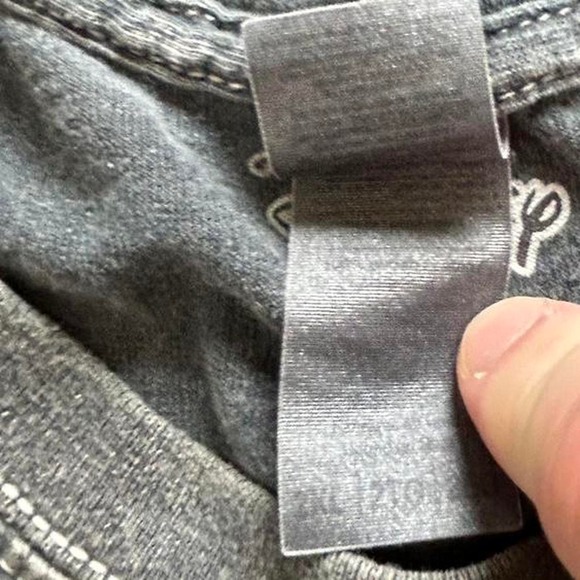 Disney Ursula Cropped Tee - Picture 4 of 4